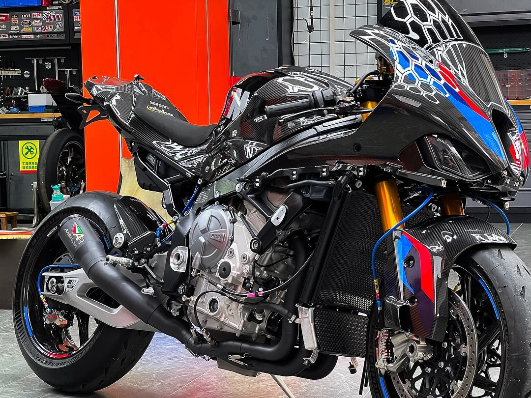 GP1RS Slip-On with Our New M Guard for the BMW M1000