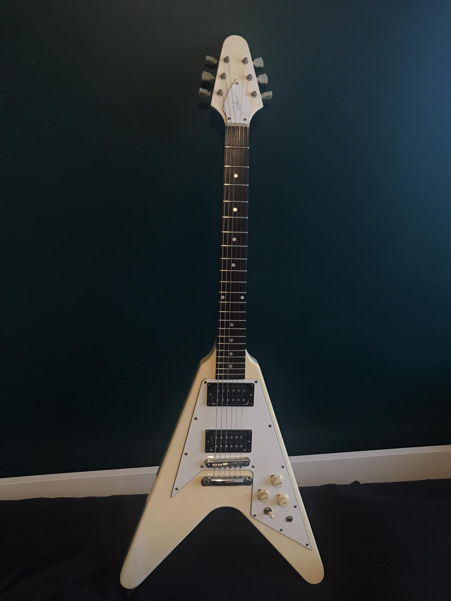 1984 Tokai TFV-50 vintage guitar