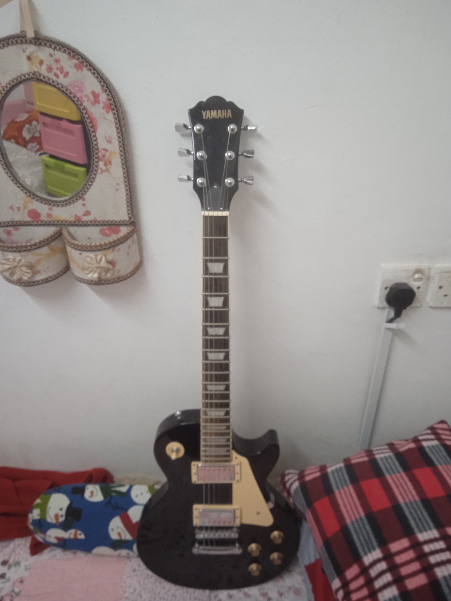 What's the Yamaha Studio Lord guitar like?