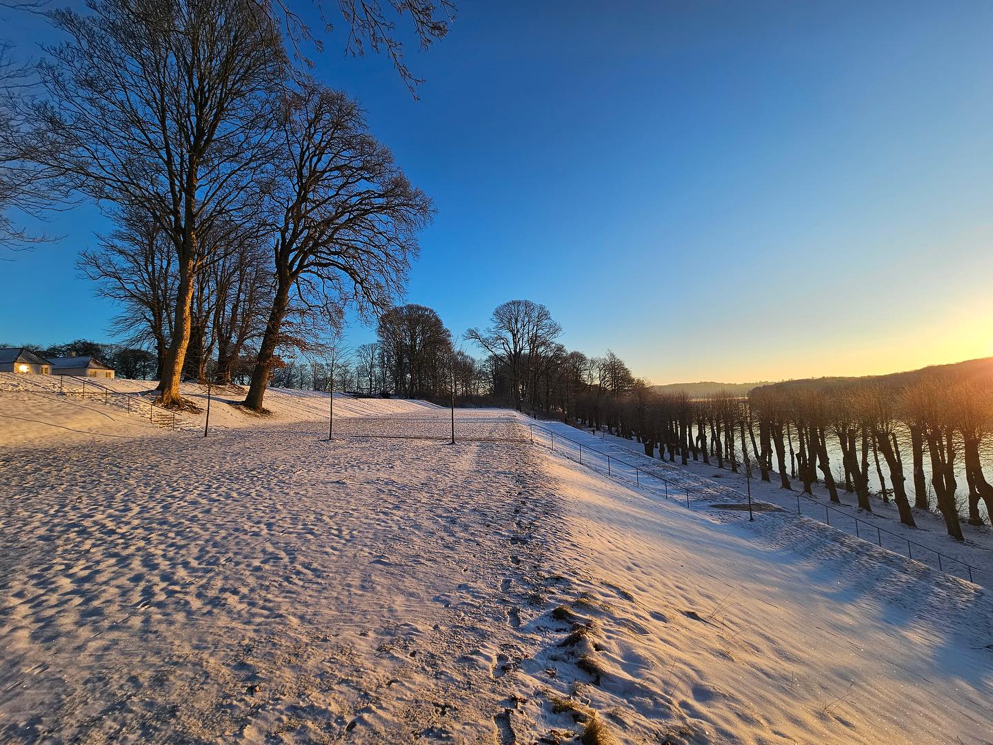 Those sparkling twinkles of light you see on snow are often 