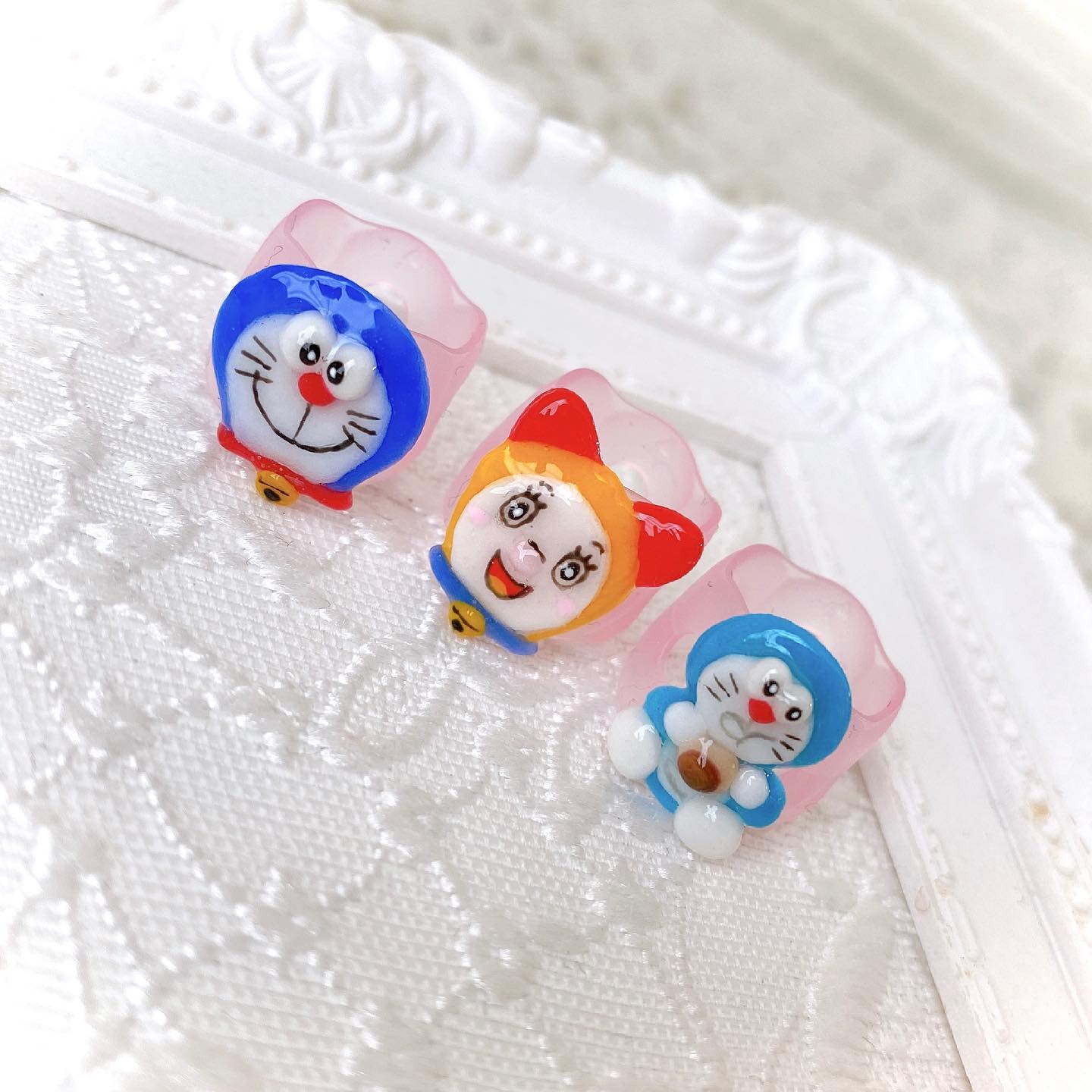 デコ指サック】 オーダー品✨ ドラえもんとドラミちゃん😍 Instagram