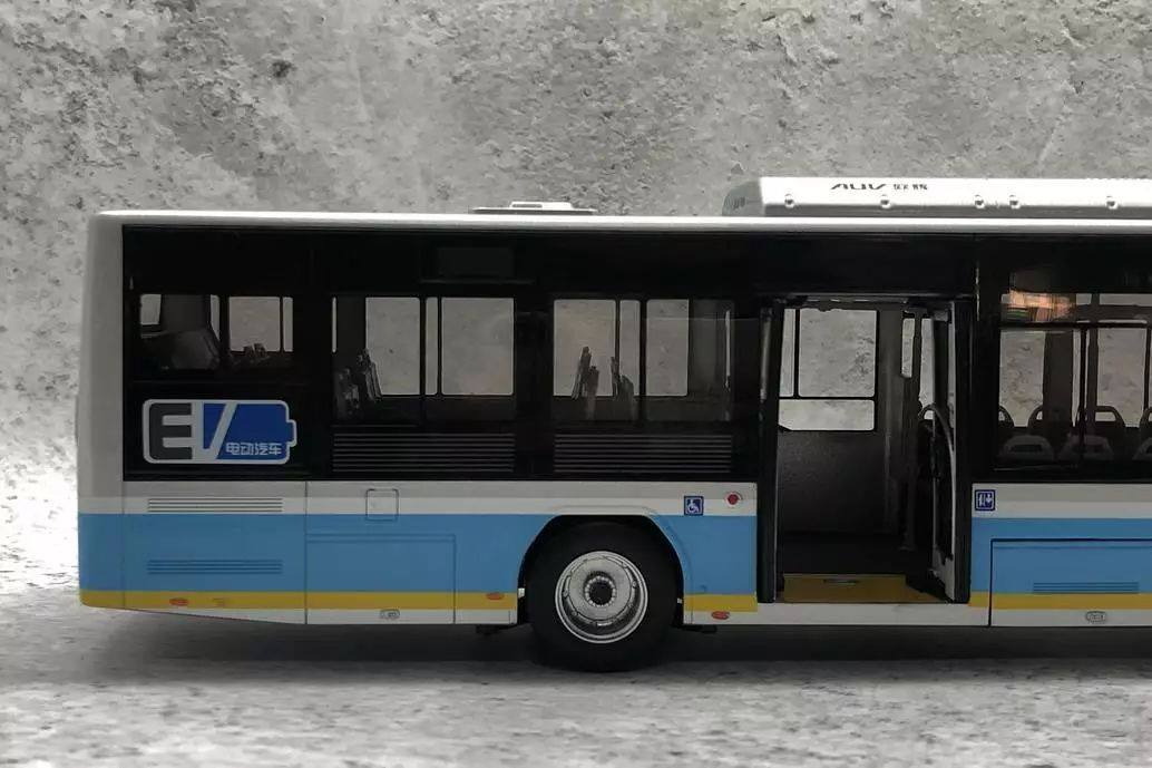 翔平FOTON 1:36 スケールモデルミニバス 1 36 Foton AUV BJ6123EVCA-25 scale bus model. OEM project made by