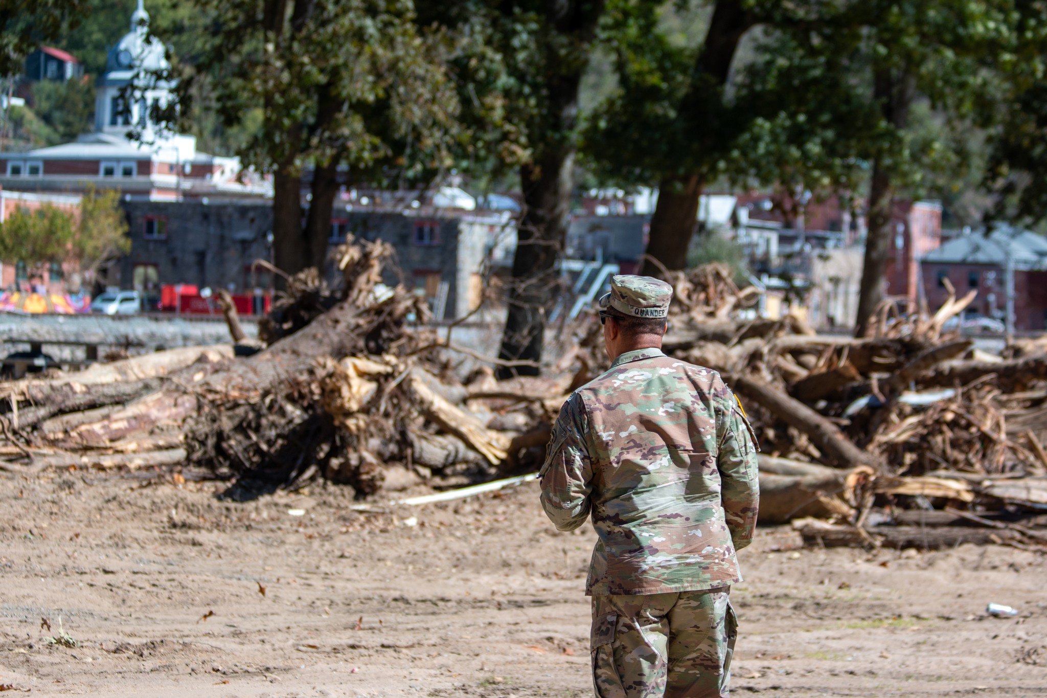 U.S. - Maj. Gen. Mark Quander, USACE Lakes and River Division Commander ...