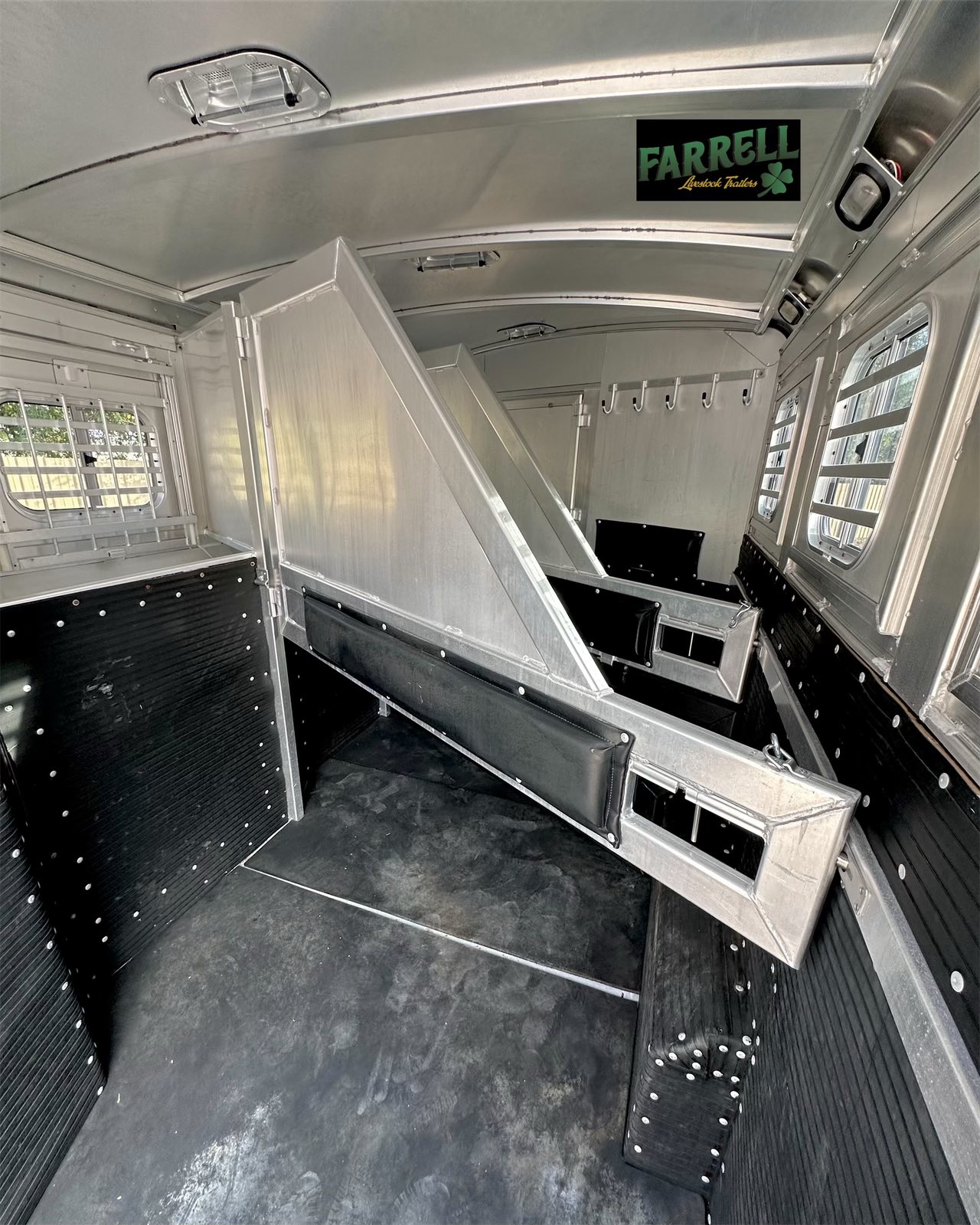 Farrell Livestock Trailers... - Farrell Livestock Trailers