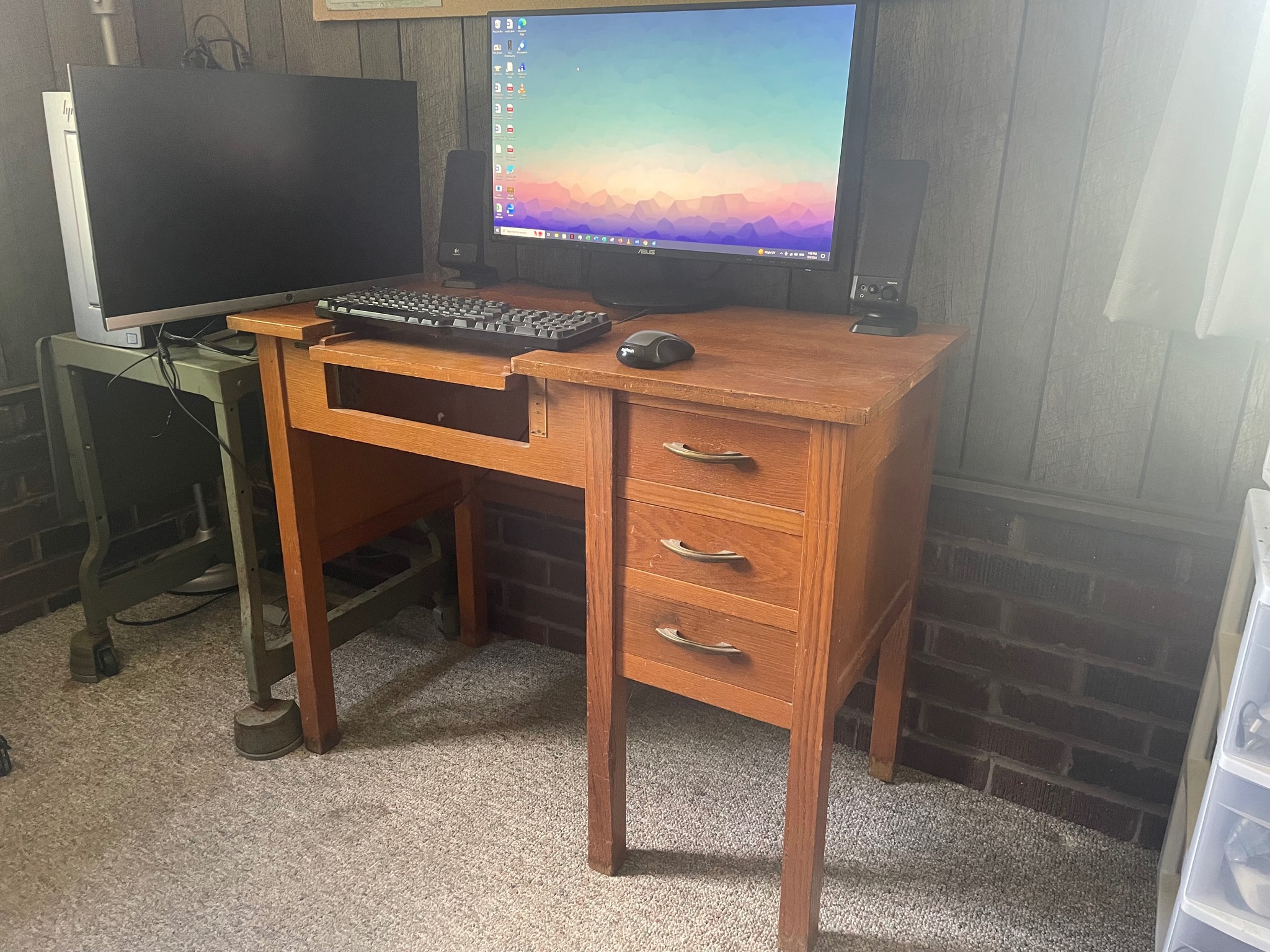 Vintage Typewriter Table Acquisition and Uses