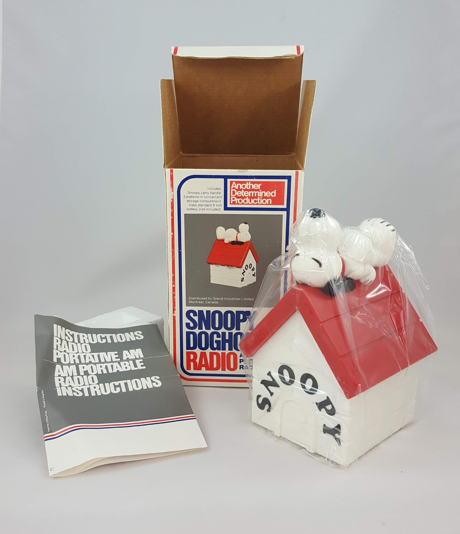 Modern Llama - OMG this 1970 Snoopy Doghouse Radio is in... | Facebook