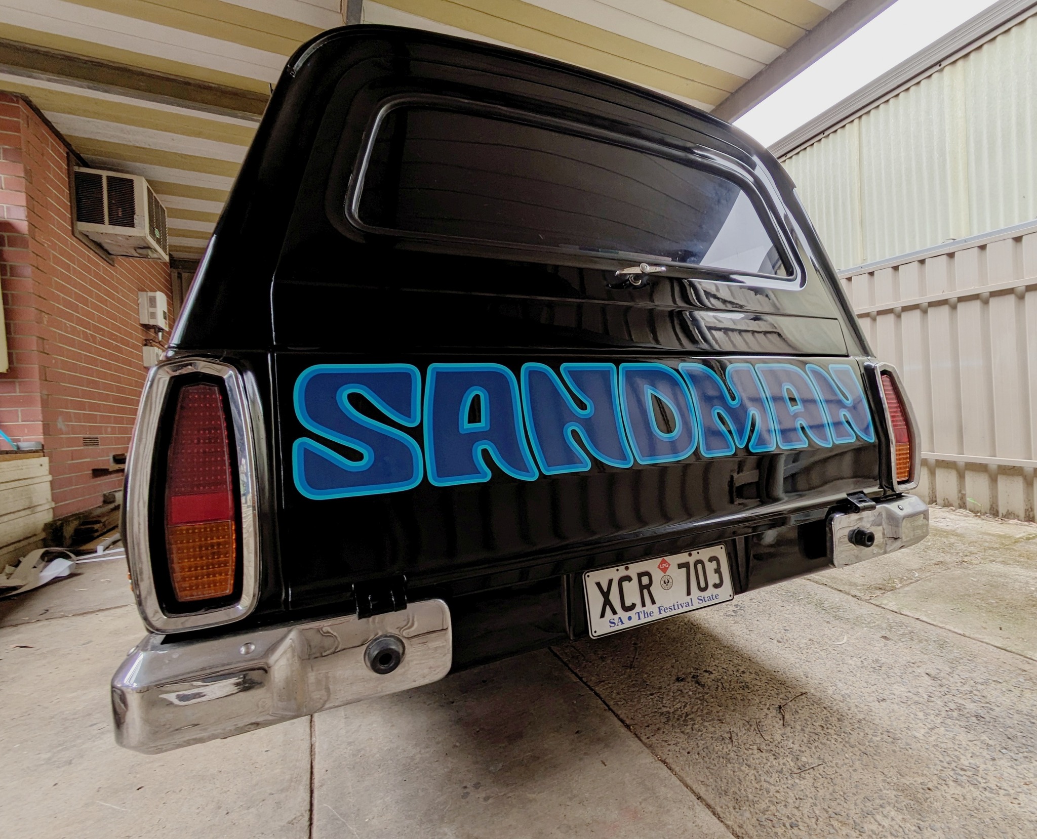 Riley Signs - Recreated Sandman decals for this genuine HX... | Facebook