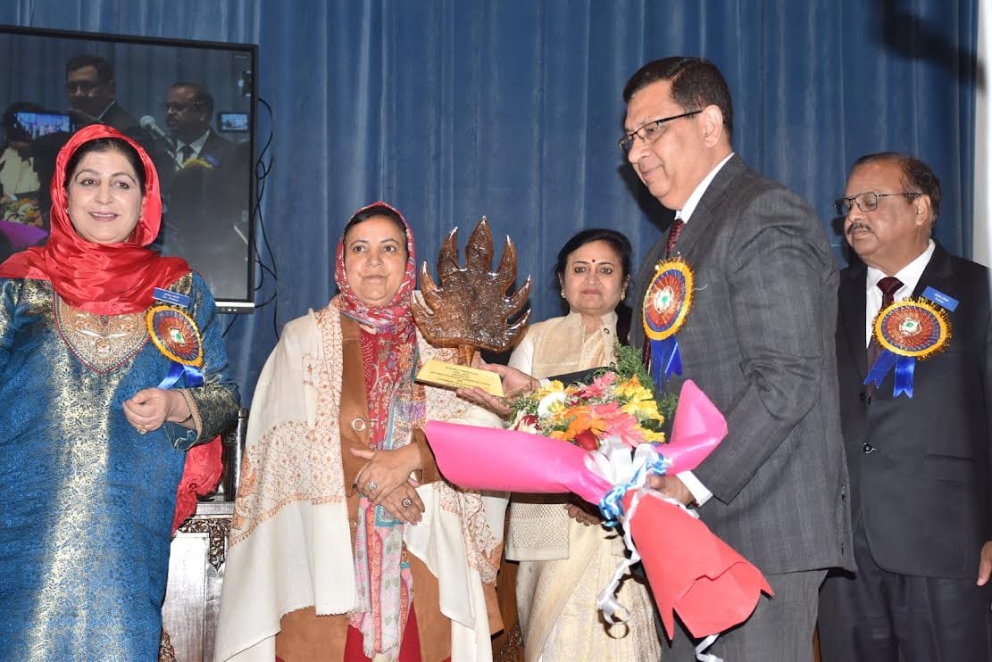 Aligarh - Prof Moinuddin delivers lecture as an External Advisor at JK ...