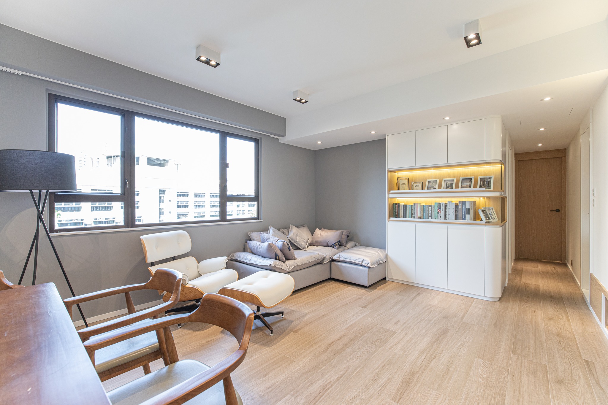 西半山住宅項目(700sqf.)-完工實景相... - Picture interior design limited | Facebook