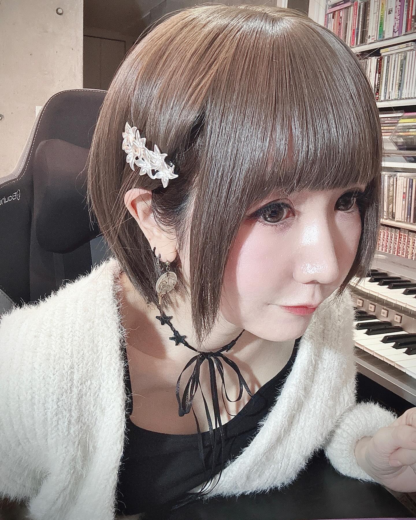 ニーア月の涙髪飾り NieR Automata Ver1 1a バレッタ 月の涙 NieR 