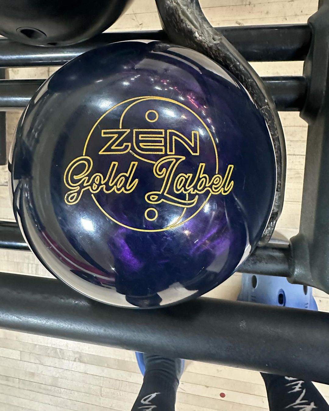 900 Global Zen Gold Label bowling ball review