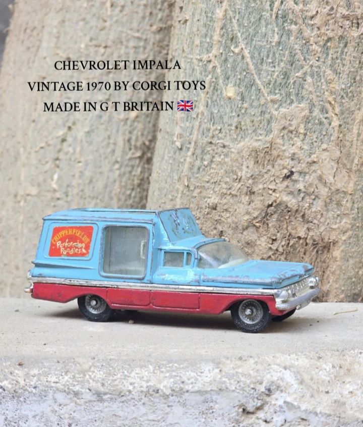 Charlie's Angels corgi juniors Chevrolet van toy