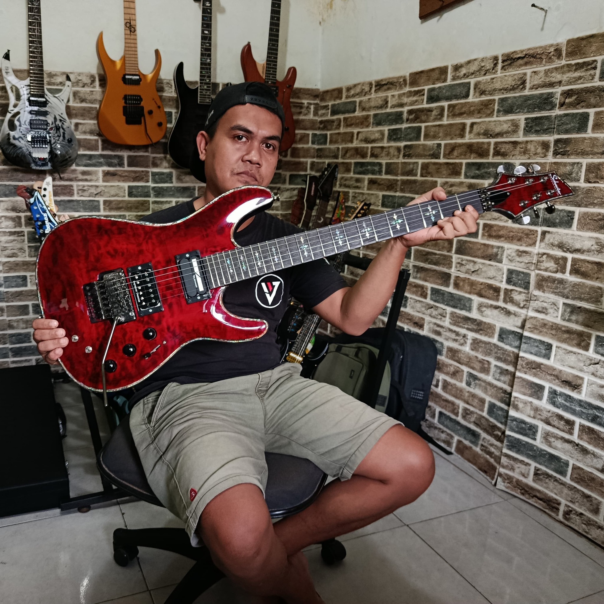 TEST SOUND FERNANDES BURNY CUSTOM HIGHQUALITY AND TEST SUSTAINER ...
