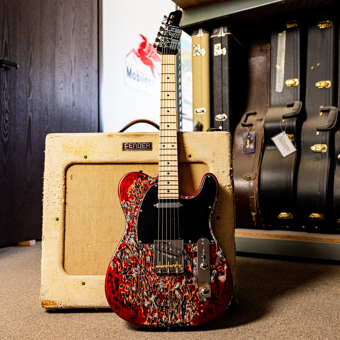 Tylerbastar in Burning Water 2K finish ? @cr_guitars #jamestyler 