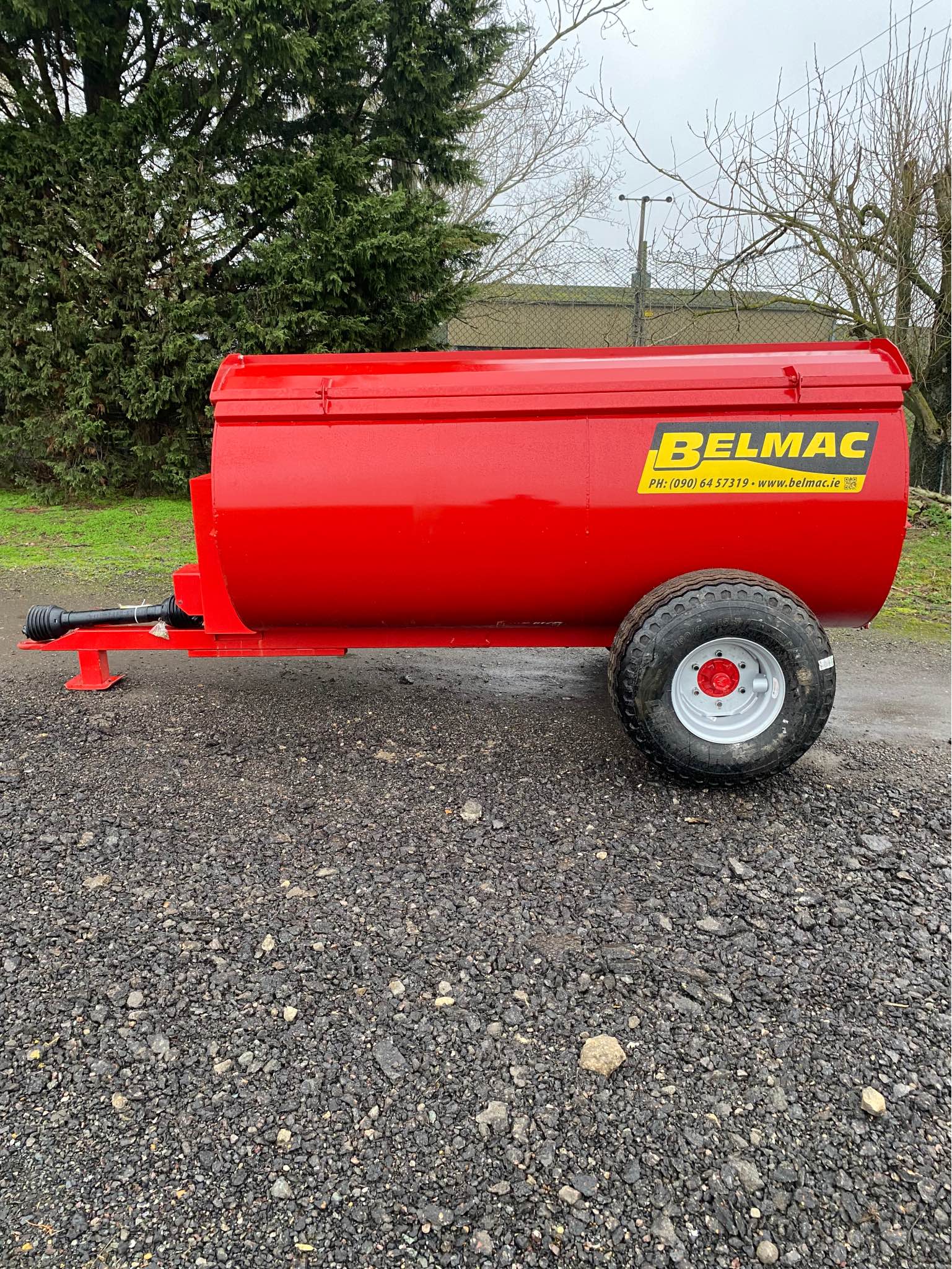 Belmac 4.5 cubic yard side discharge muck spreader - Seeders ...
