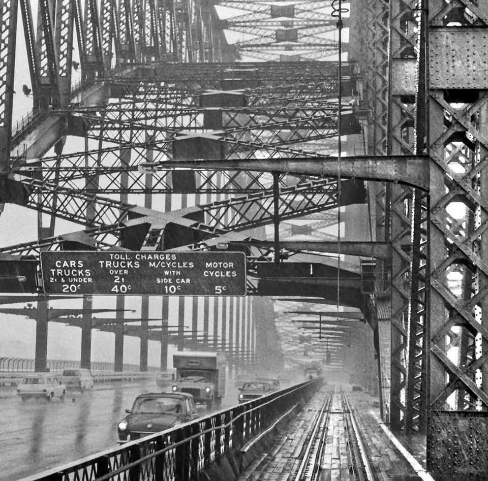 Vintage train crosses Sydney Harbour Bridge in 1976