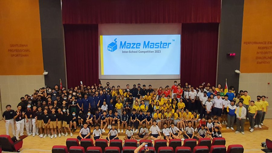 🤖🏁 Maze Master Competition... - Victoria School Singapore