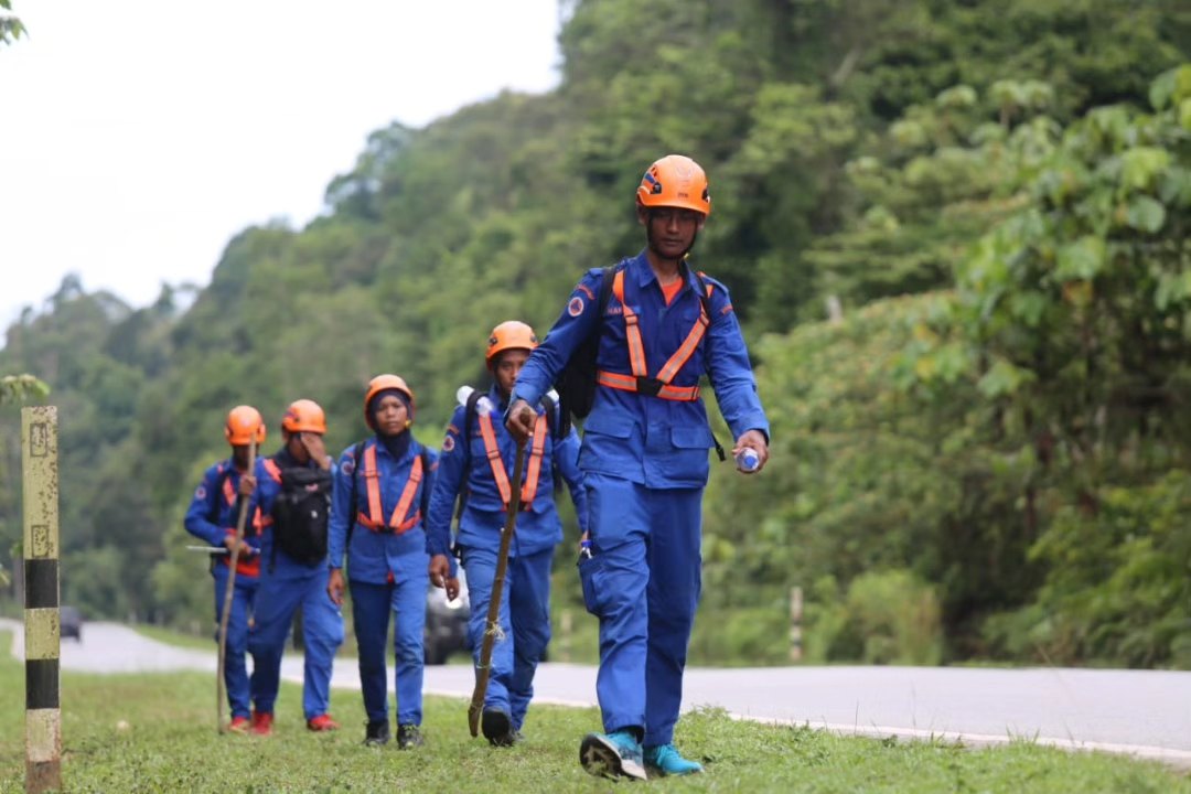 #LATIHAN LATIHAN... - Angkatan Pertahanan Awam Malaysia
