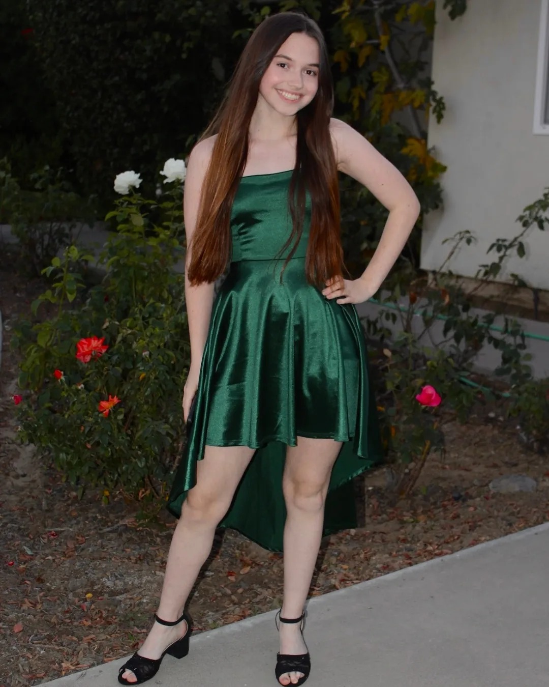 samanta lily green dress Winter formal . . . . #winterformal #SamanthaDesman @windsorstore @ofysfvbobcats #winterbreak #winterfun #schooldance #highschool #highschoollife #dressedup SCH006573_G_L