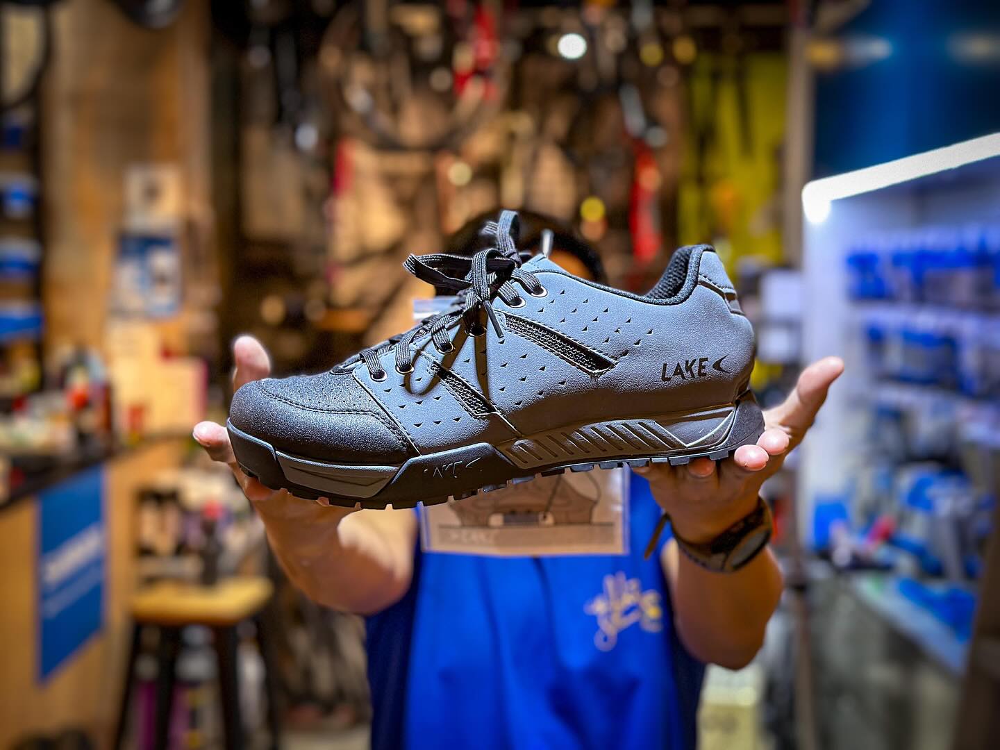 シューズ UncleT Landed at @thebikesettlement ! Lake MX-169. The MX169 is all about