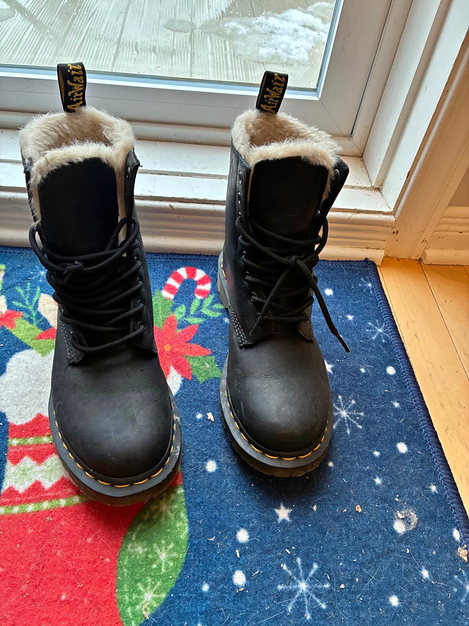 Sitemapcdatahttpsfoowindecoocomlook Doc Martens Femme Hivernull