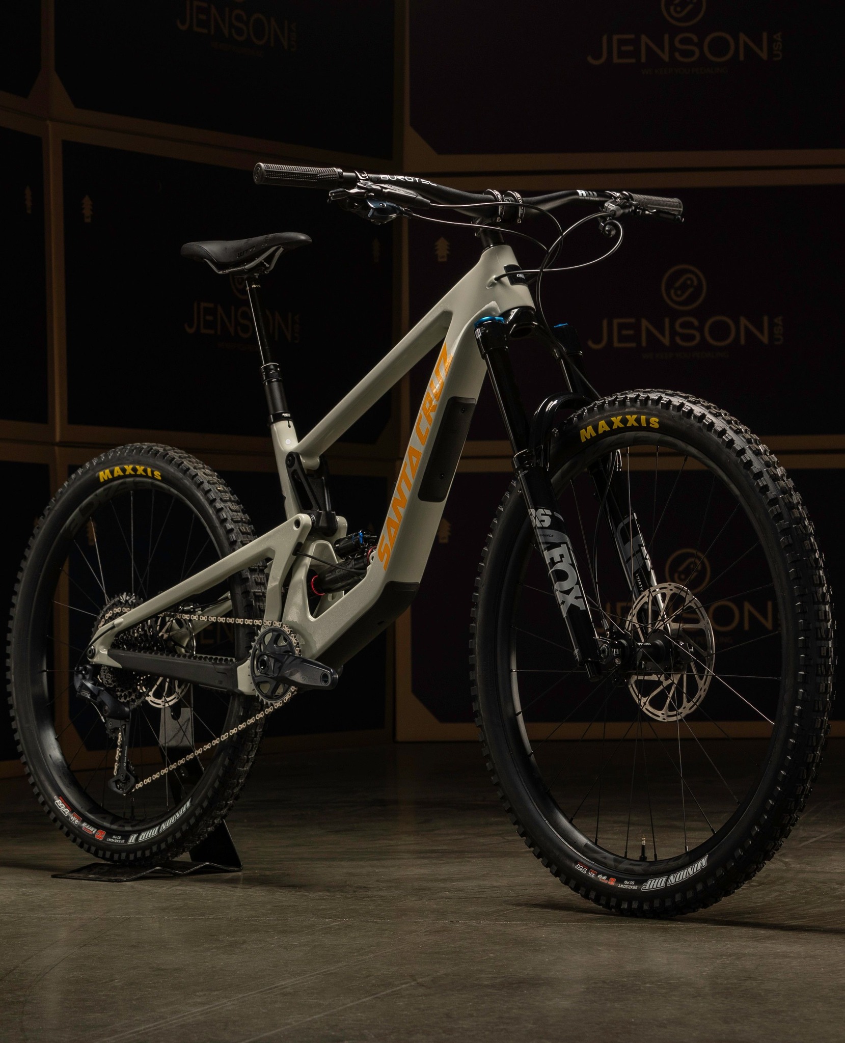Santa Cruz Super 8 bike with Marzocchi fork