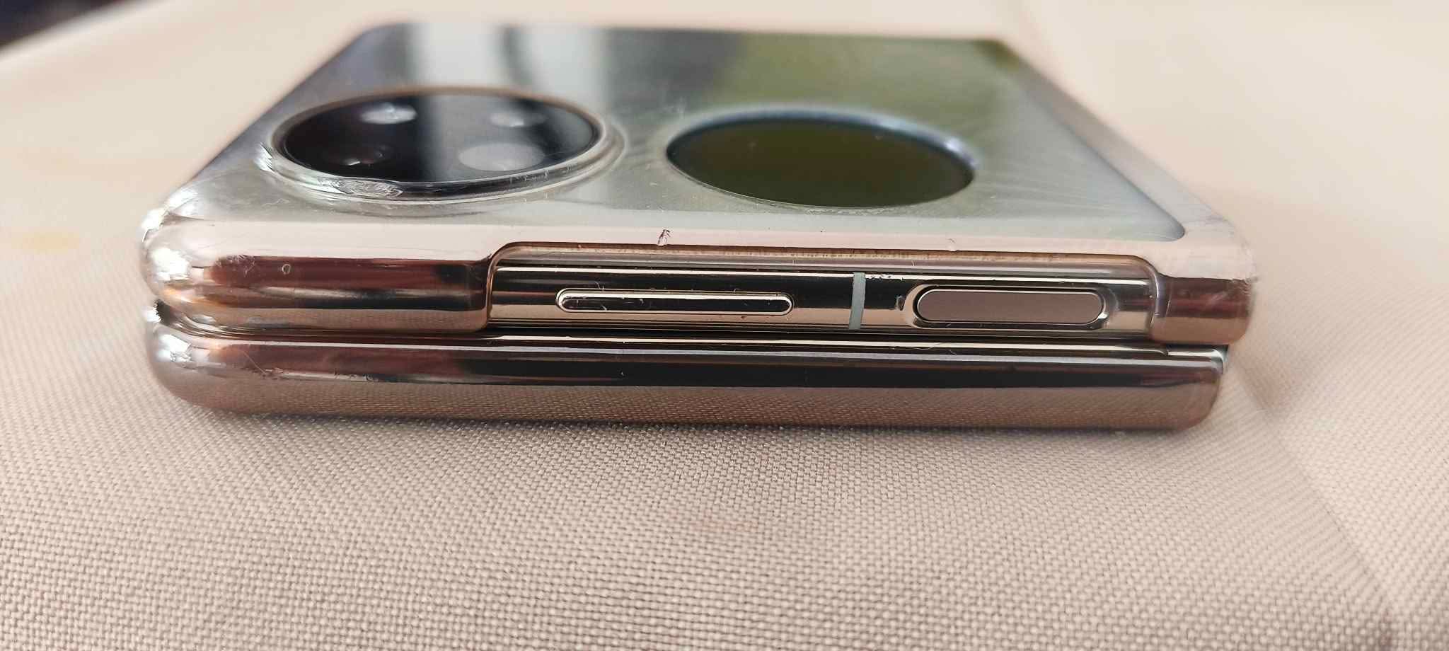 Huawei P50 Pocket Premium Edition Gold, 256GB. R3500 negotiable - Cell ...