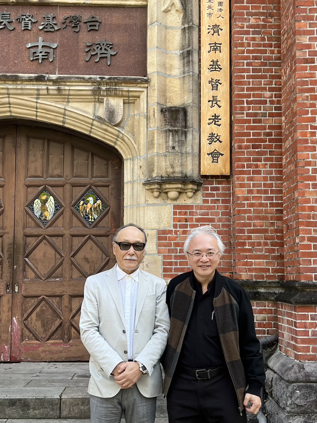 黃春生牧師 - 藝術家、人權關懷者 鈴木 ジョージ 從東京來訪 飛機延誤4小時 辛苦了！ | Facebook