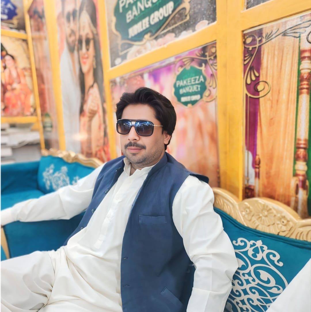 With anna khan KHAN PHANWAR #followmeonfacebook #lovelife # ...