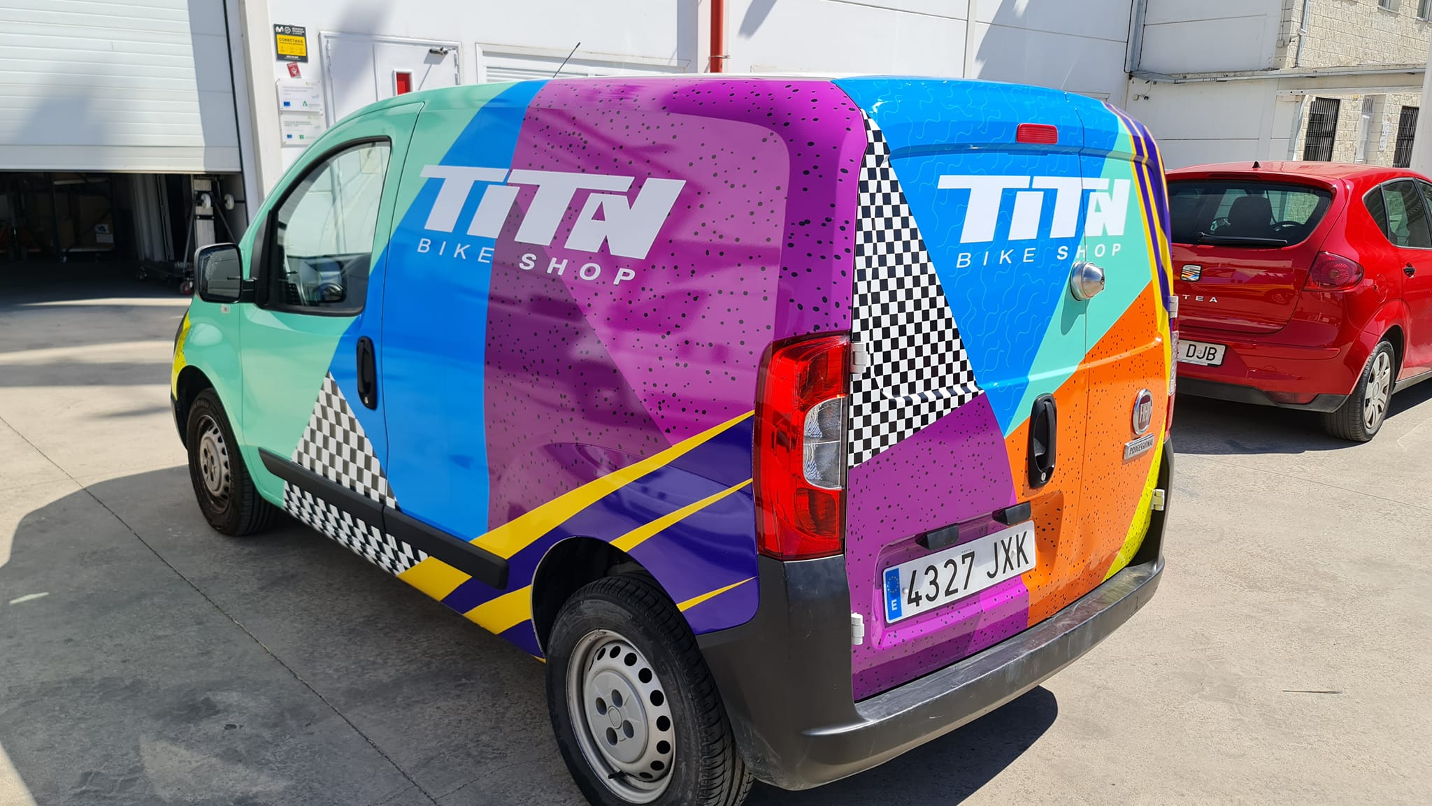 2t2 Rotulaciones y Montajes | Jaén