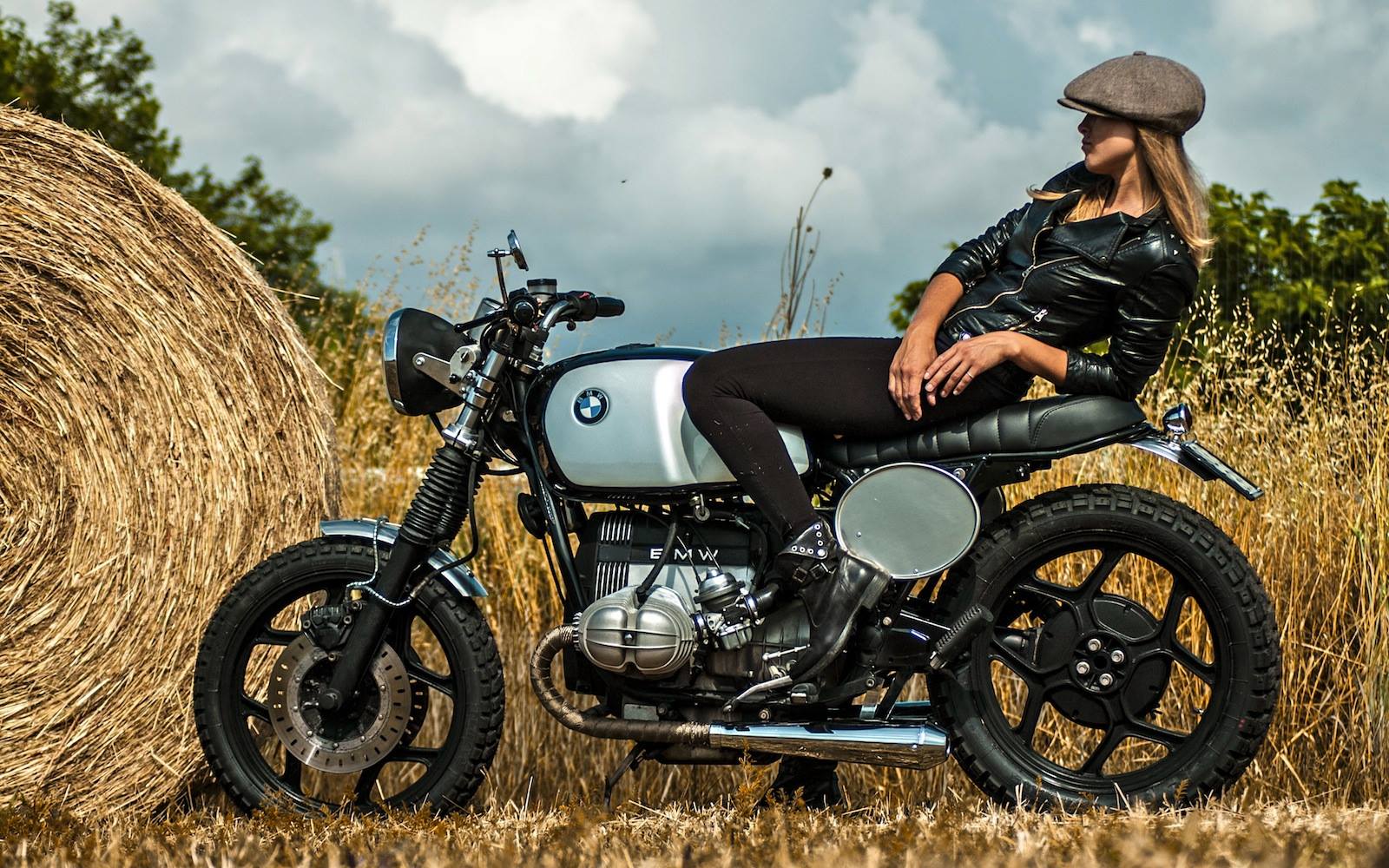 The Café Racer Pin-up Page