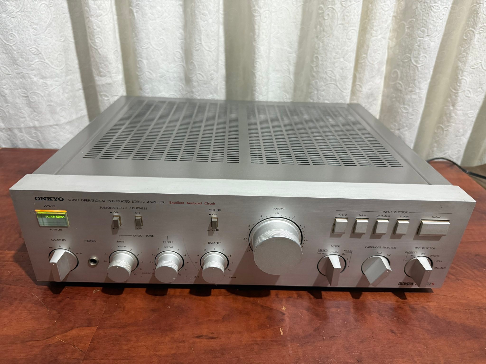 SOLD) Onkyo Integra A-815GTR Stereo Amplifier **very good working