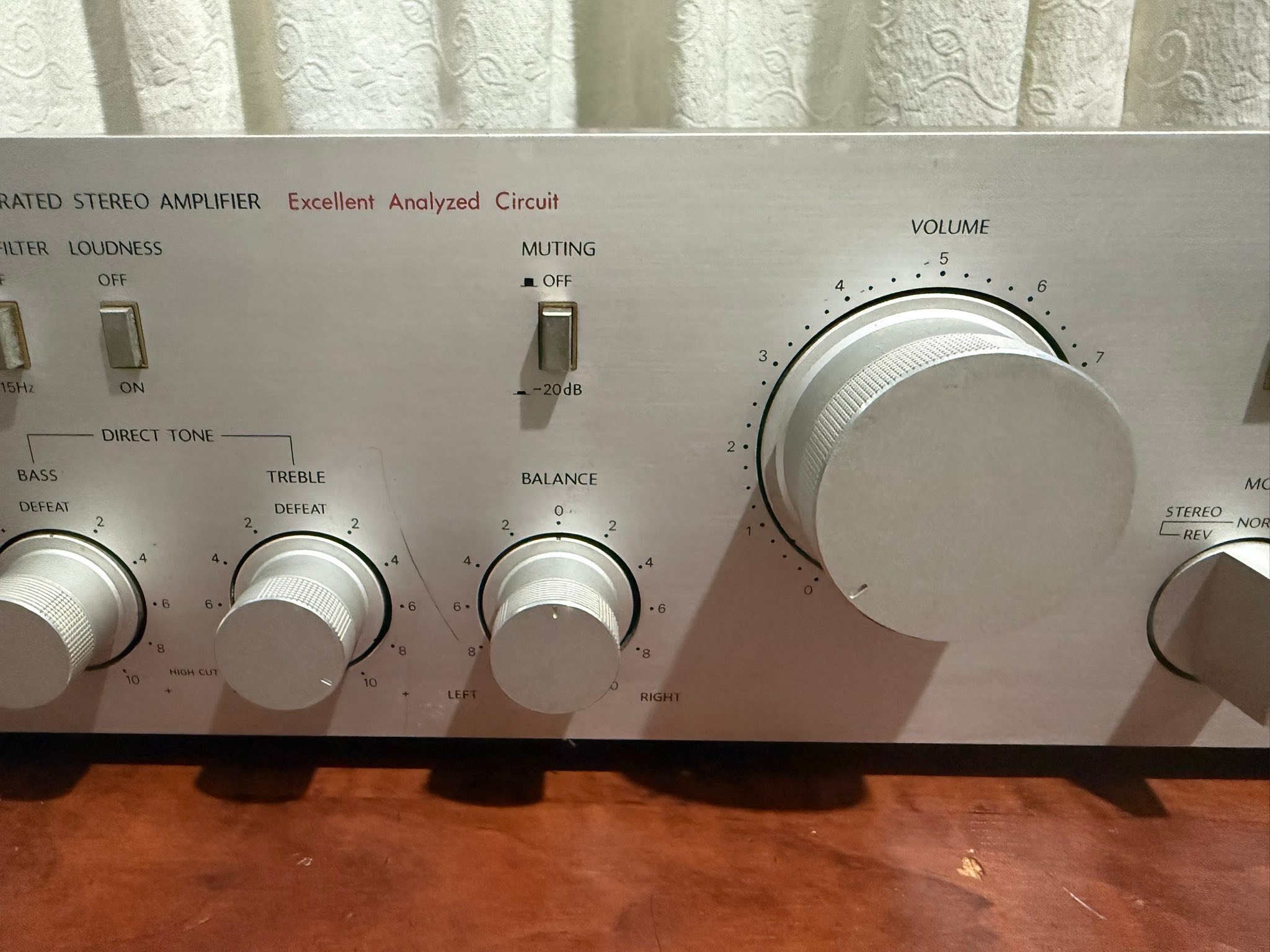 SOLD) Onkyo Integra A-815GTR Stereo Amplifier **very good working