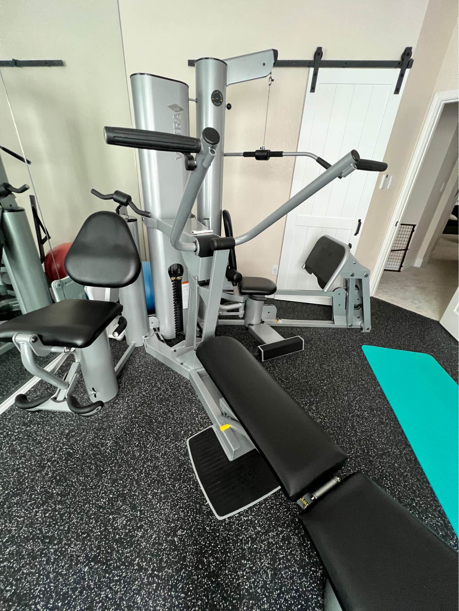 Vectra 1650 full gym - Weight Lifting Machines & Racks - The Colony ...