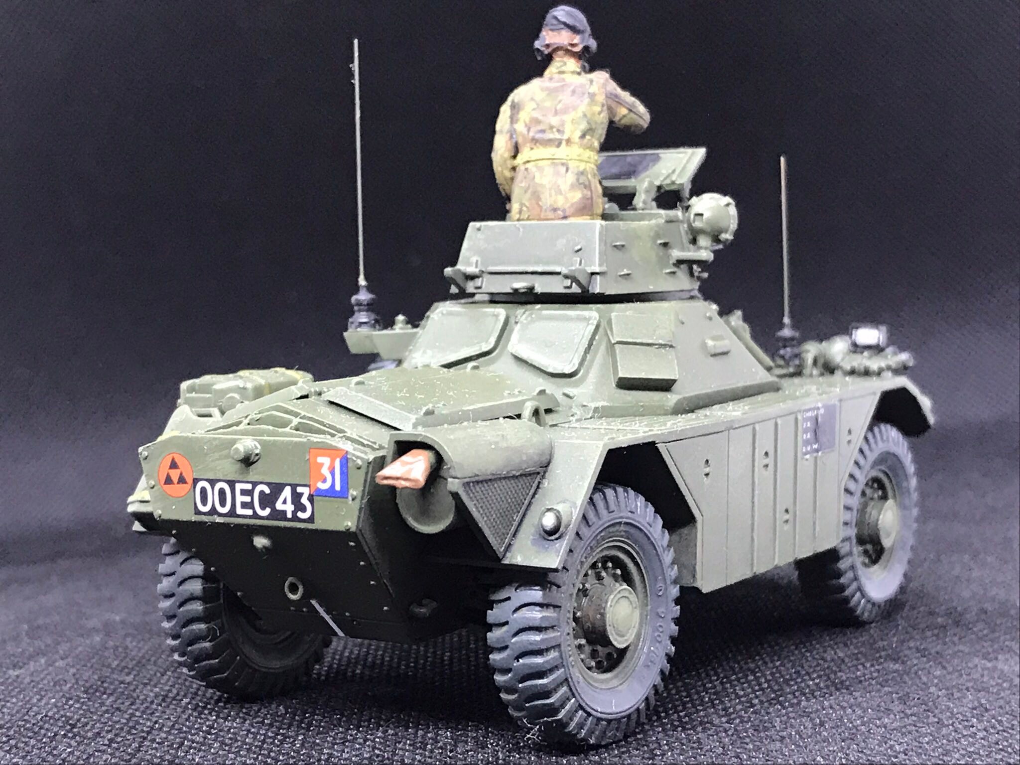 フェレットMK.2スカウトカー(エアフィックス1/35)完成。多少パーツの