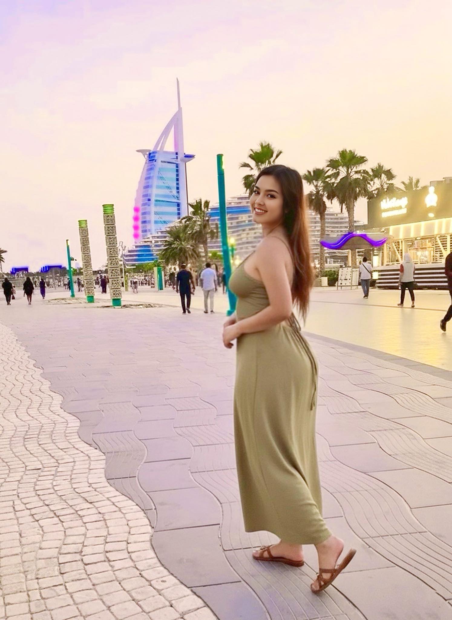 Rina - #fblifestyle 📍Jumerah📍💚🇦🇪🌸🔑 | Facebook
