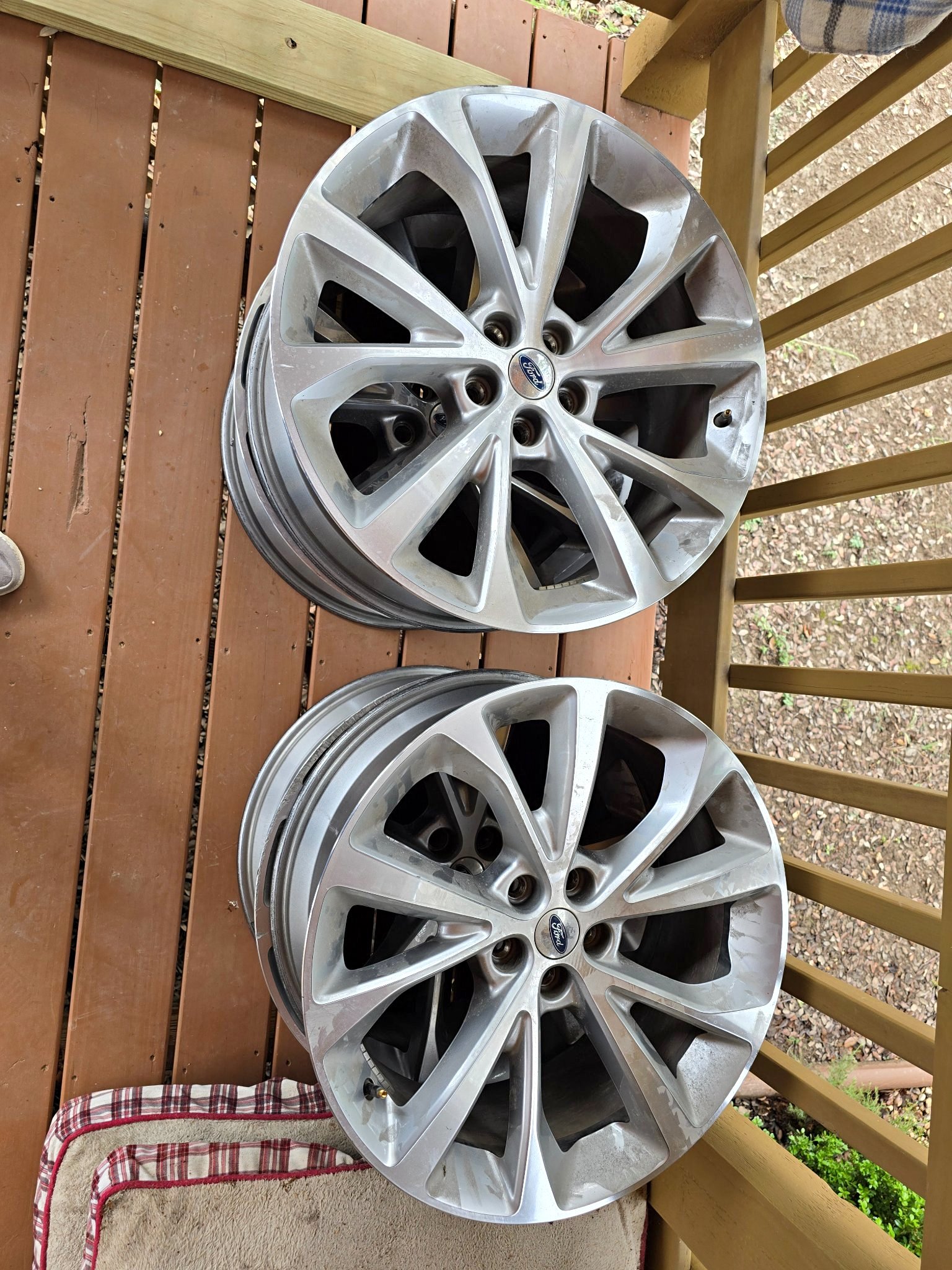 Four used 2021 Ford Explorer Platinum EOM Rims - Car Wheels, Tires ...