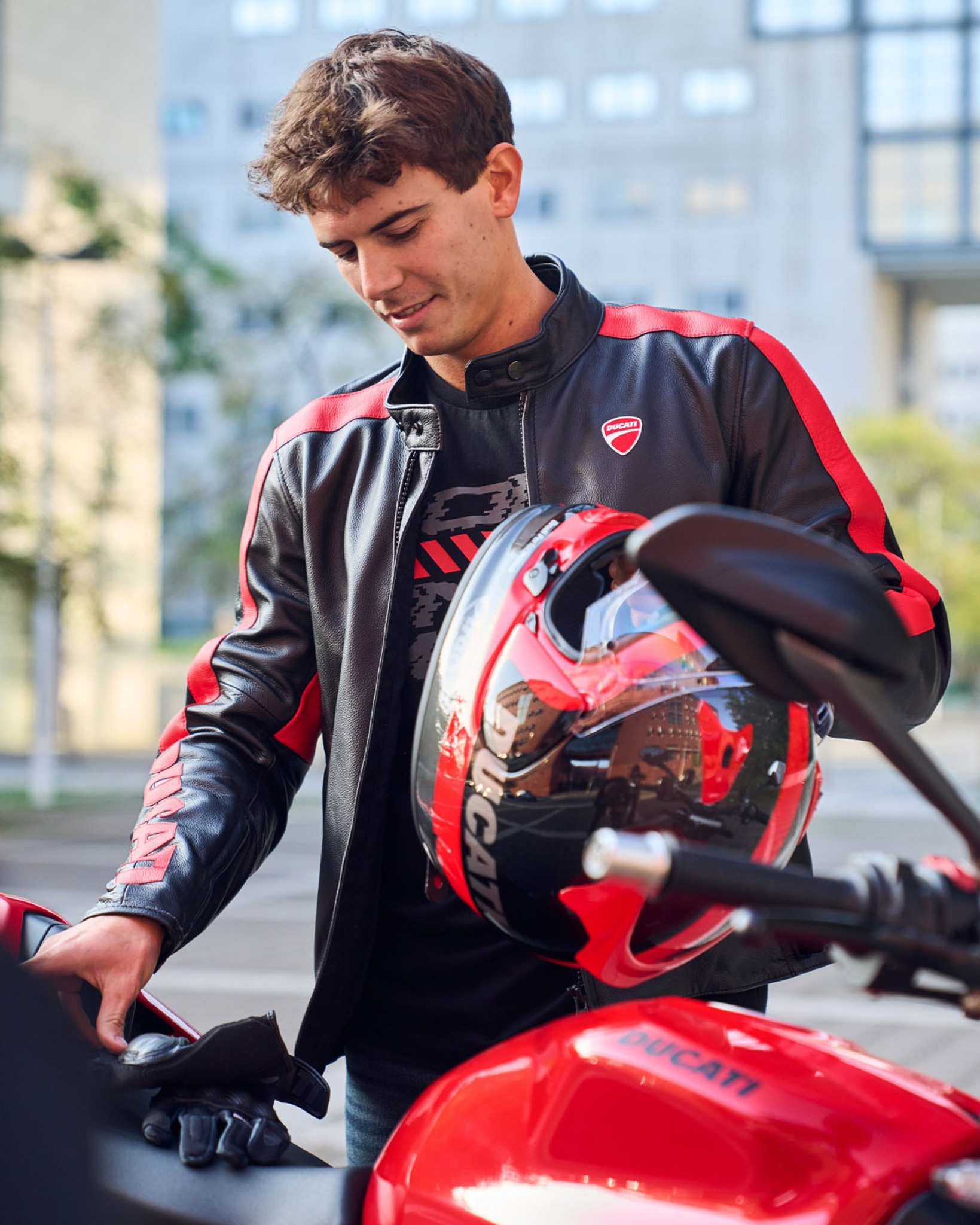 🚨 The Ducati Dainese Heritage C3 Jacket has just landed — and
