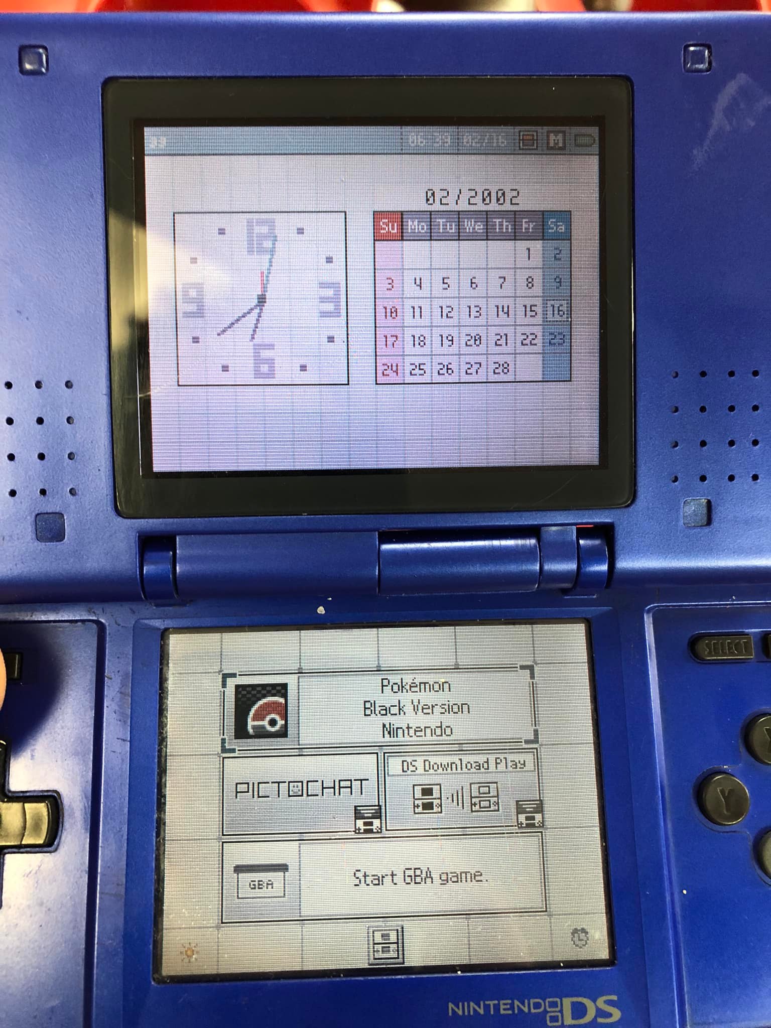 任天堂スイッチ The Nintendo DS was an odd design, but it's also what made it so