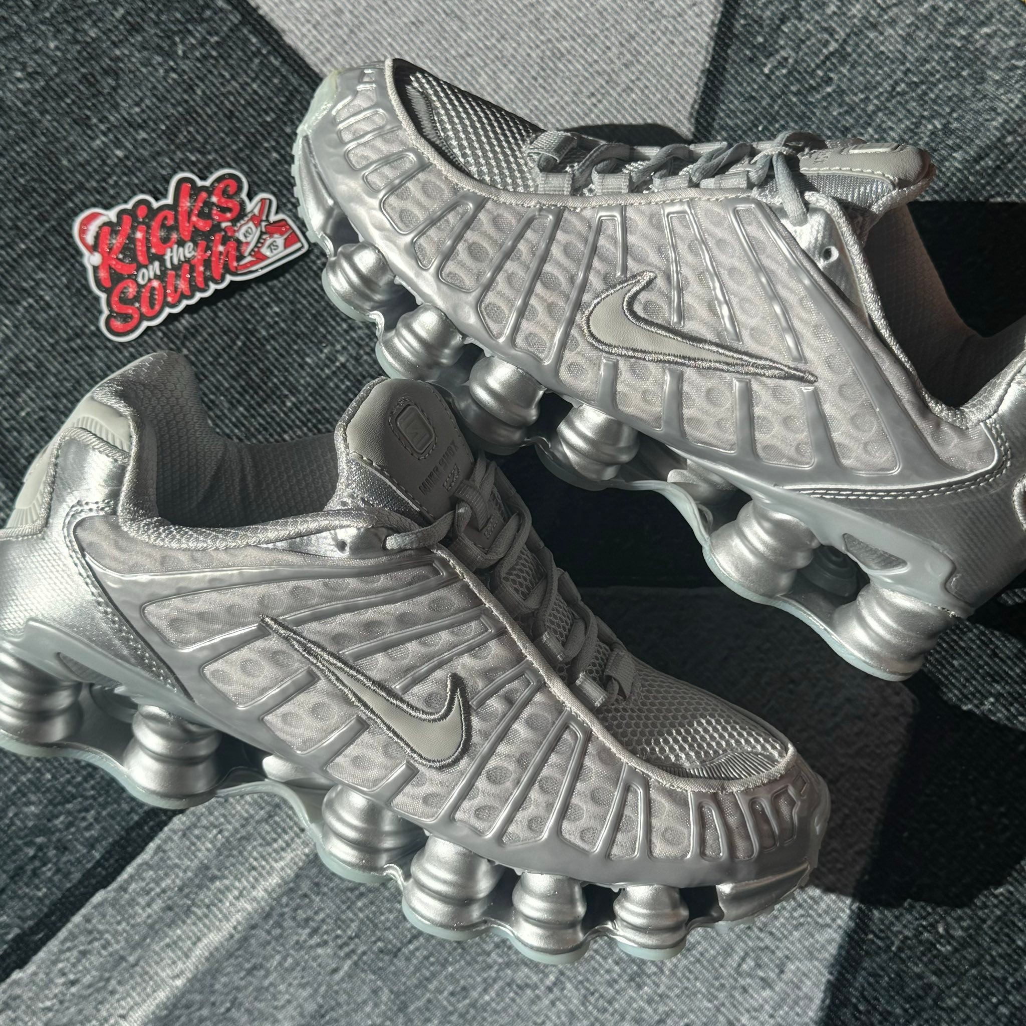 NIKE SHOX TL “GREY”? ₱1,799 ONLY (Less 200) Size Available: 42 