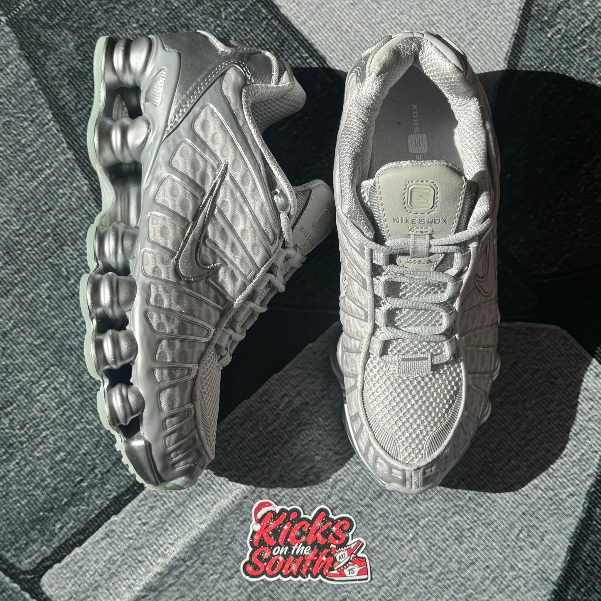 NIKE SHOX TL “GREY”? ₱1,799 ONLY (Less 200) Size Available: 42 