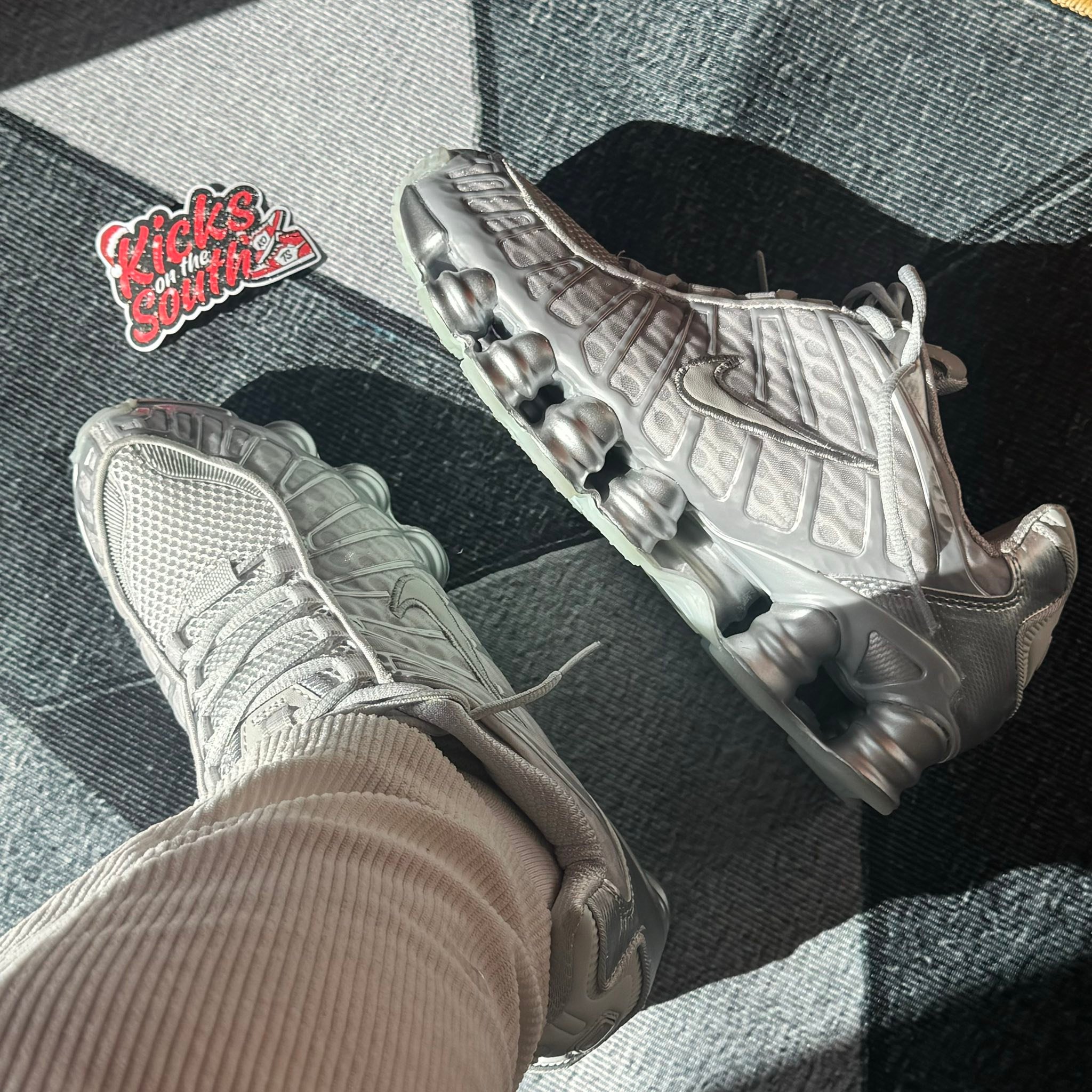 NIKE SHOX TL “GREY”? ₱1,799 ONLY (Less 200) Size Available: 42 