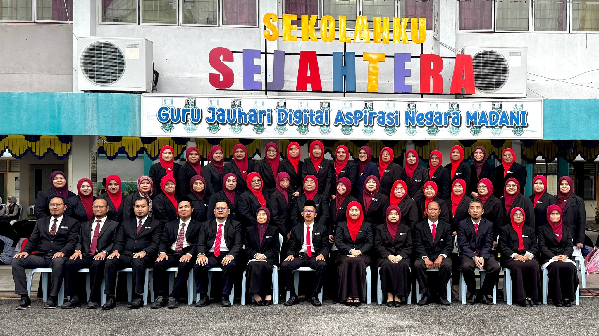 Sekolah... - Sekolah Kebangsaan Raja Perempuan Muzwin