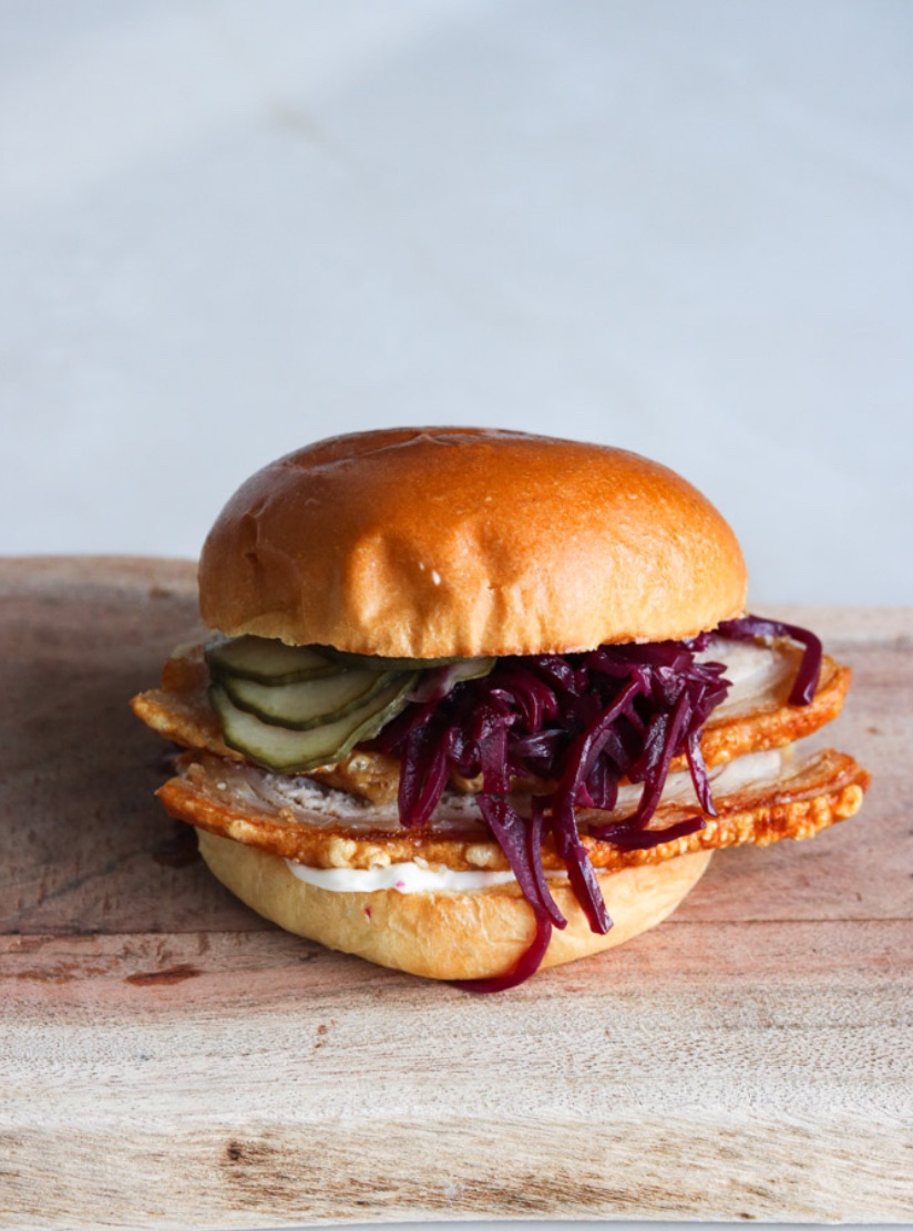 Mandags mad. Flæskestegburger/bøf sandwich