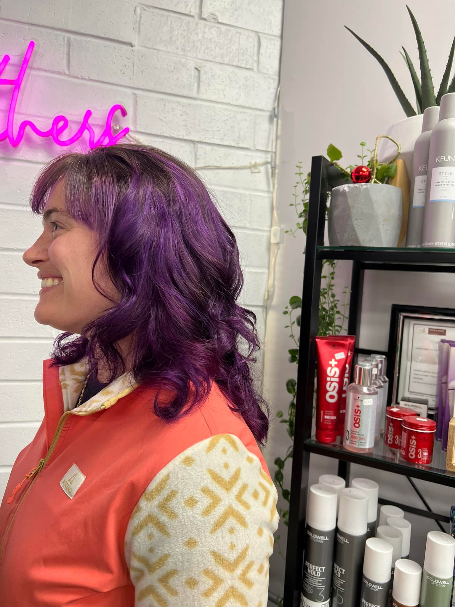 Feathers Hairstyling Salon | Maple Ridge BC