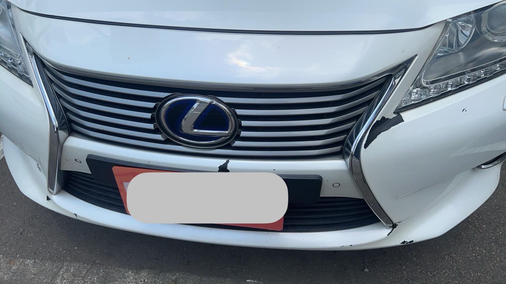 Lexus Es200/Es250/Es300h新舊物品交流中心 | 售 13年 ES300H 「原廠前保桿」 $3000 無斷腳 需自行烤漆 ...