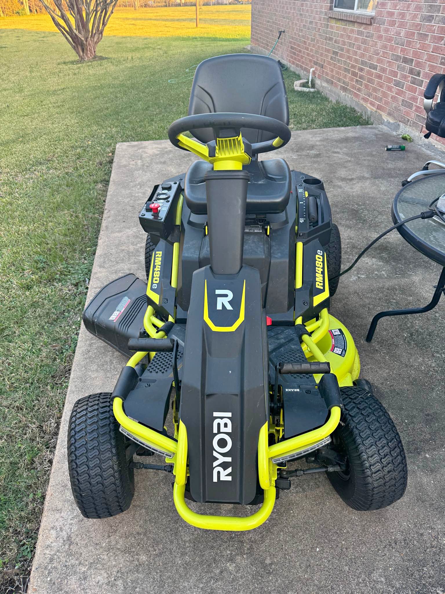 Ryobi RM480e Electric Mower w/ grass catcher assembly - Lawn Mowers ...