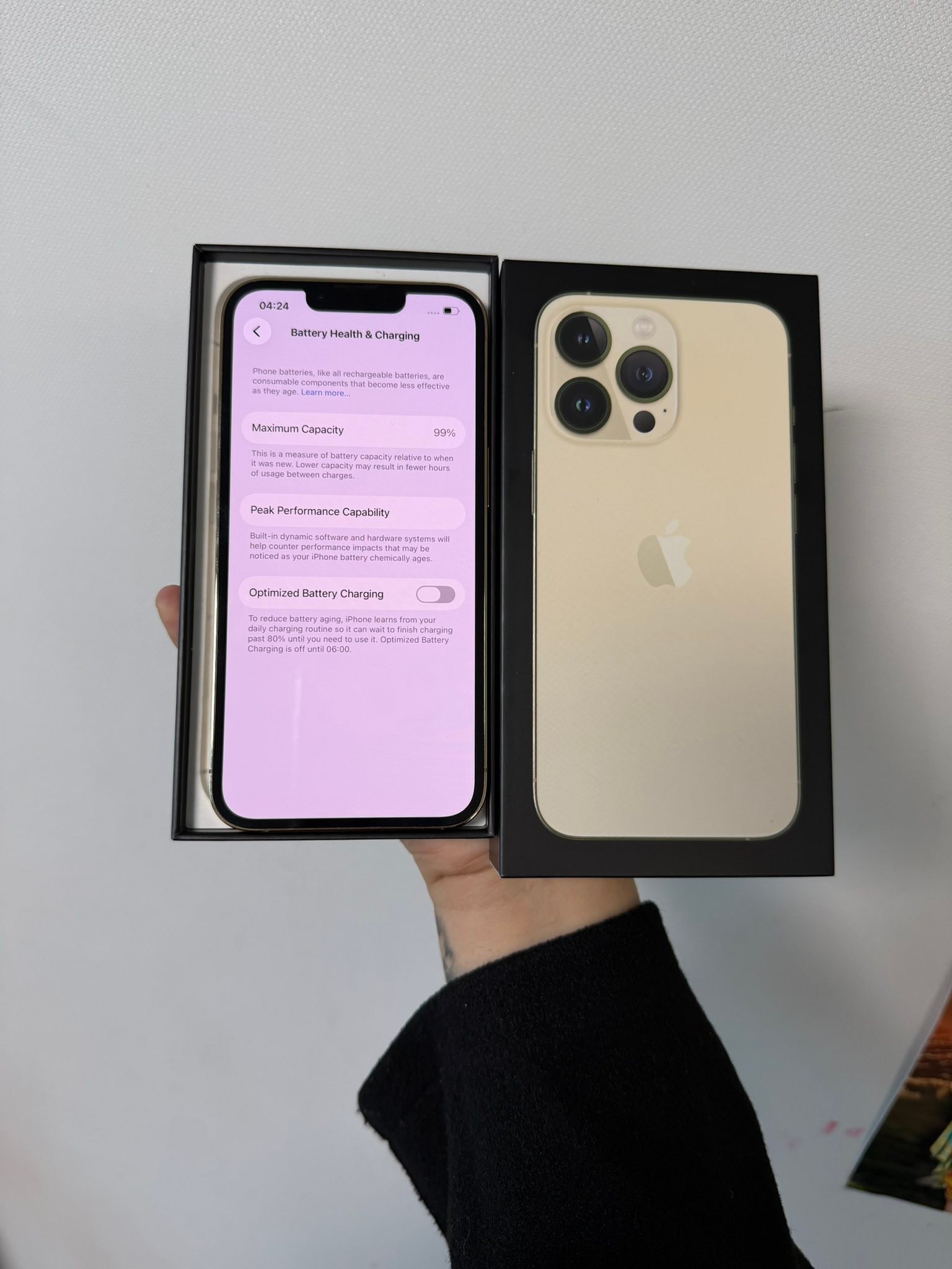 iPhone 13 Pro 512 gb 99^ battery health Clean condtion Gold colour 