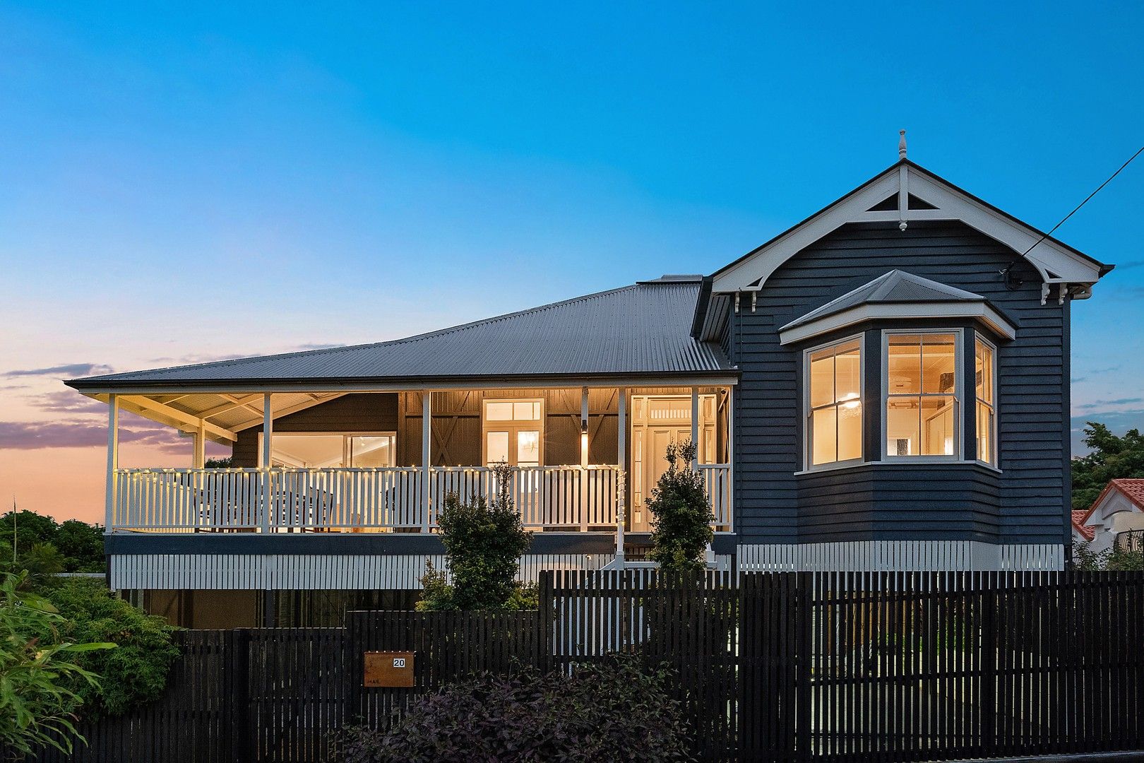 Beautiful renovation of this c.1900... - Queenslander Houses
