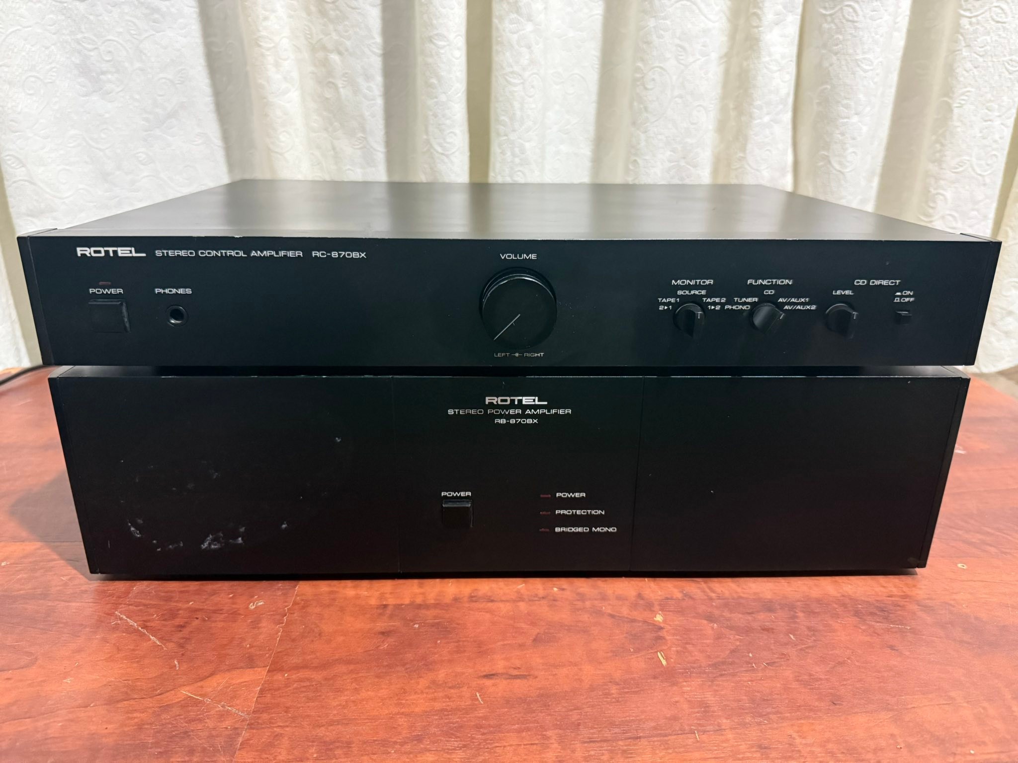 SOLD) Rotel Power Amplifier RB-870BX **100 watts per channel into